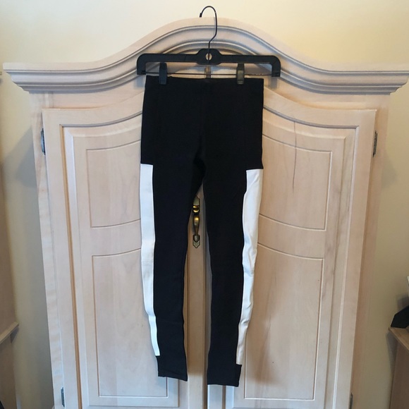 *2/$25 SALE* Mila Hermanovski leggings - Picture 1 of 6